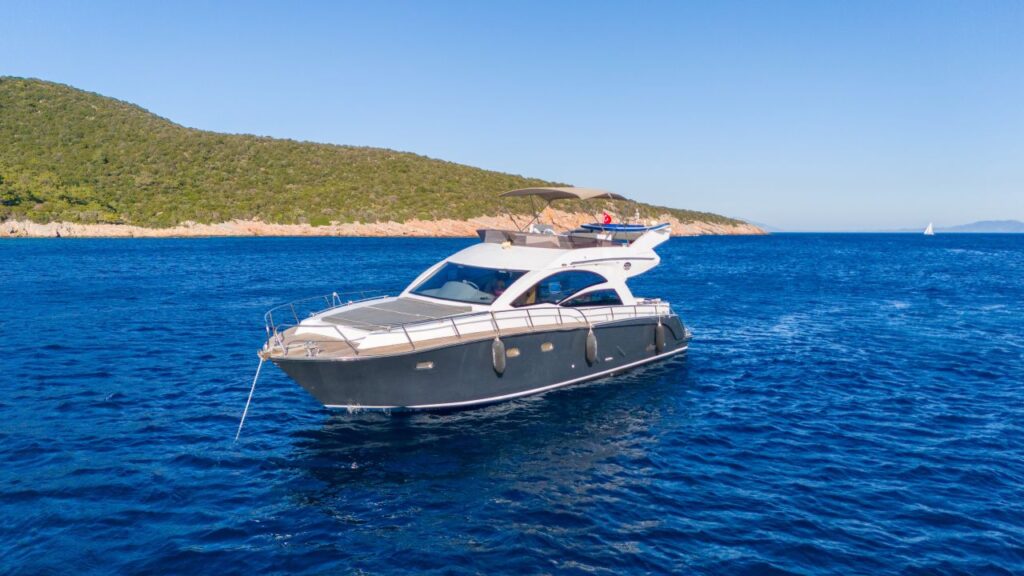 Private Motor Yacht Moonlight